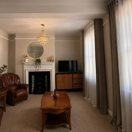 Luxury Townhouse By Minster Quiet Centre