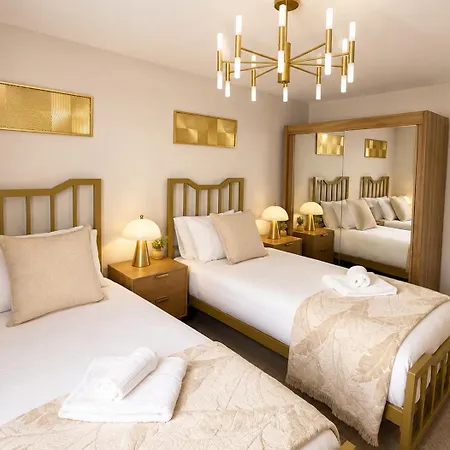 Feriehus Luxury Townhouse By Minster Quiet Centre *