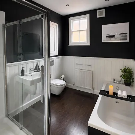 Luxury Townhouse By Minster Quiet Centre Holiday home