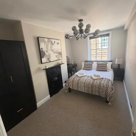 Luxury Townhouse By Minster Quiet Centre *