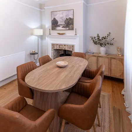 Luxury Townhouse By Minster Quiet Centre
