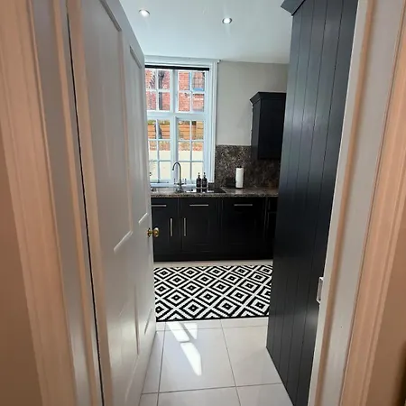 Feriehus Luxury Townhouse By Minster Quiet Centre *